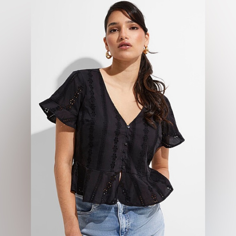 V-neck Ruffles Eyelet Blouse Small